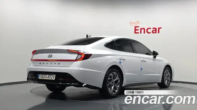 Hyundai Sonata 2021 — Фото 2/20