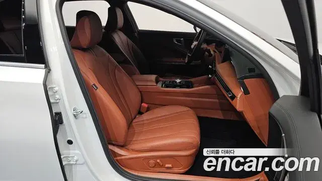 Kia K8 2025 — Şəkil 21/35