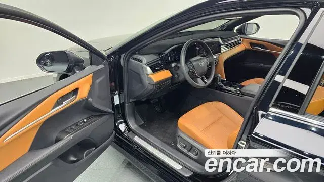 Toyota Camry 2025 — Şəkil 9/31