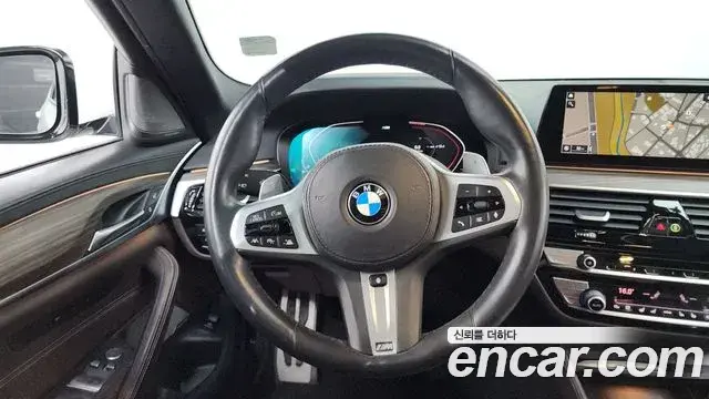 BMW 5 Series 2020 — Фото 13/20
