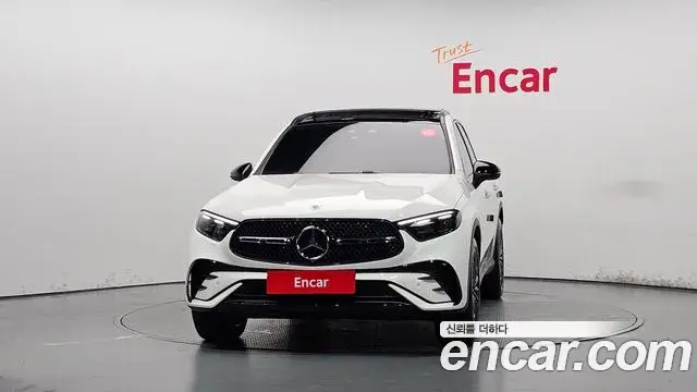 Mercedes-Benz GLC-Class 2026 — Photo 8/34