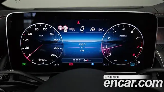 Mercedes-Benz GLC-Class 2026 — Photo 6/34