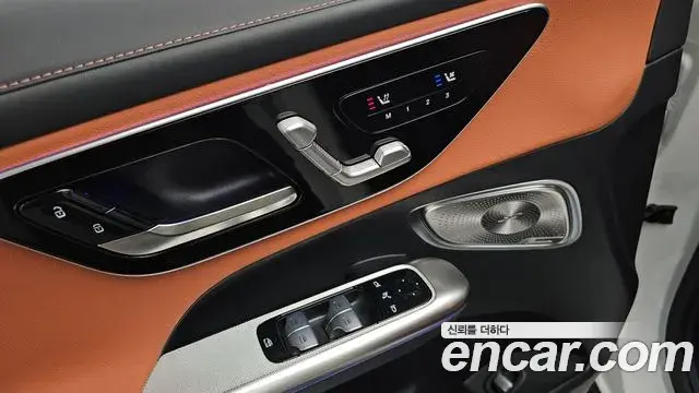 Mercedes-Benz GLC-Class 2026 — Photo 2/34