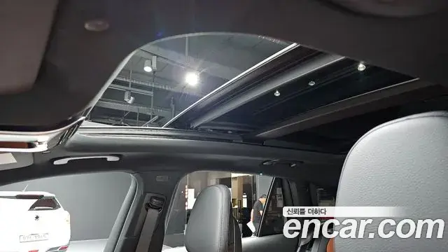 Mercedes-Benz GLC-Class 2026 — Photo 28/34