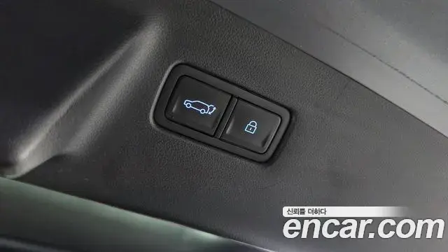 Hyundai Santa Fe 2024 — Фото 16/20