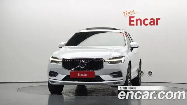 Volvo XC60 2019 — Photo 11/33