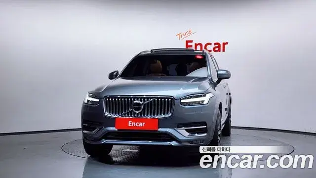 Volvo XC90 2019 — Фото 2/20