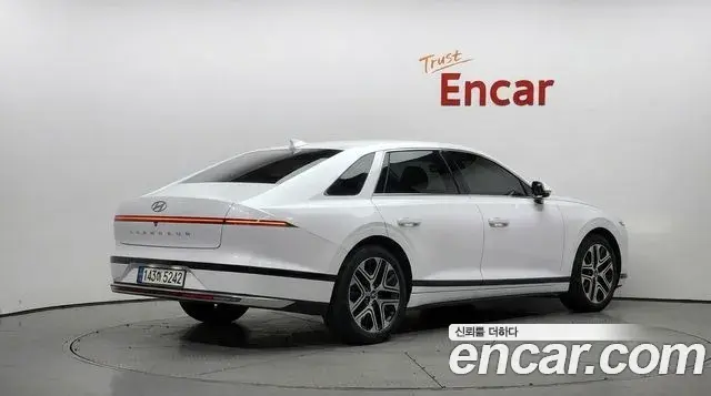 Hyundai Grandeur 2023 — Photo 2/20