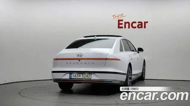 Hyundai Grandeur 2023 — Photo 4/20