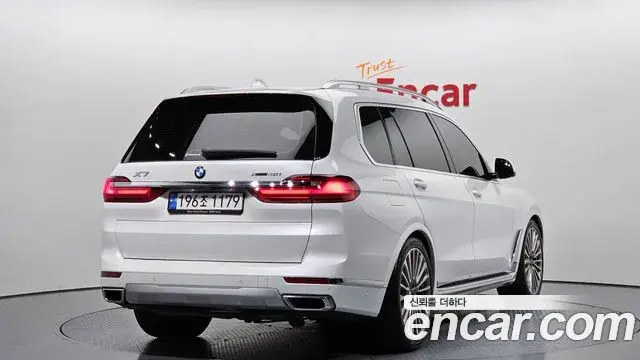 BMW X7 2022 — Фото 2/20