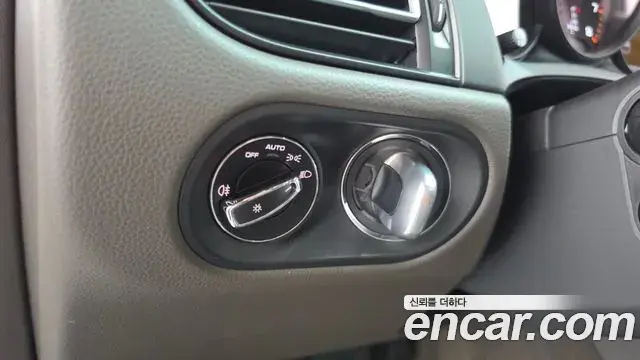 Porsche Macan 2021 — Şəkil 10/34