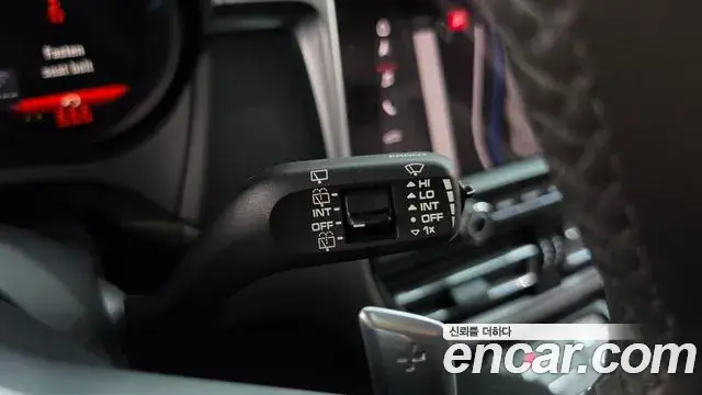 Porsche Macan 2021 — Şəkil 25/34