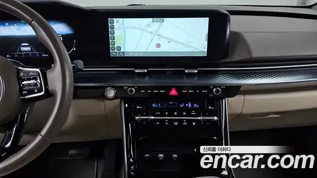Kia Carnival 2023 — Фото 14/20