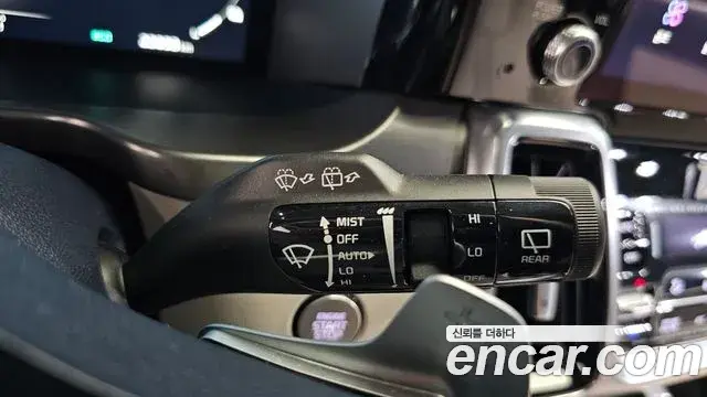 Kia Sorento 2023 — Фото 18/20