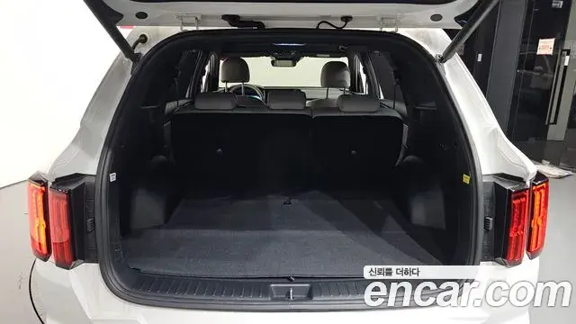 Kia Sorento 2023 — Фото 20/20