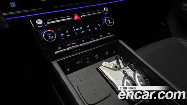 Hyundai Santa Fe 2024 — Photo 18/20