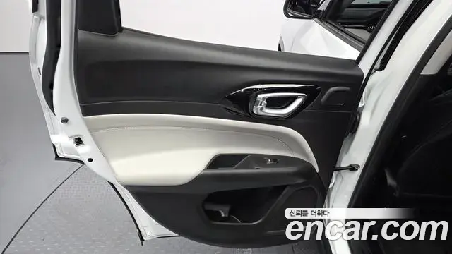 Jeep Compass 2022 — Photo 17/34