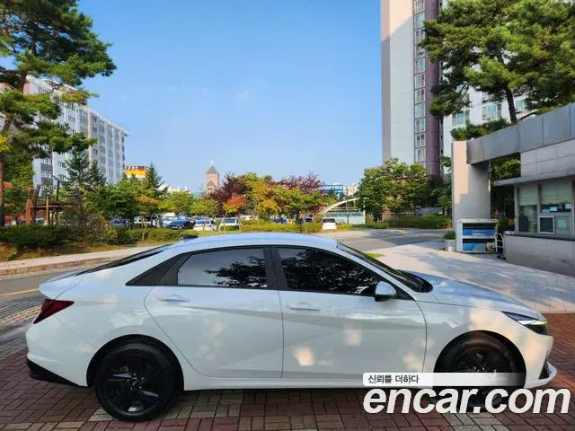 Hyundai Avante 2022 — Фото 3/18