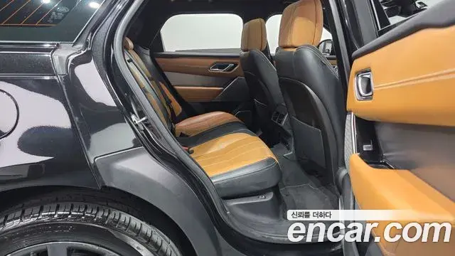 Land Rover Range Rover Velar 2018 — Photo 9/33