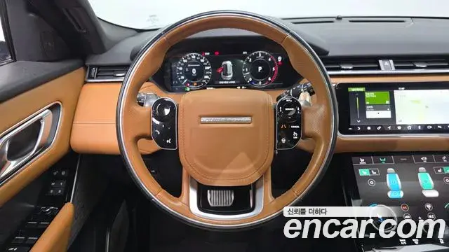 Land Rover Range Rover Velar 2018 — Photo 22/33