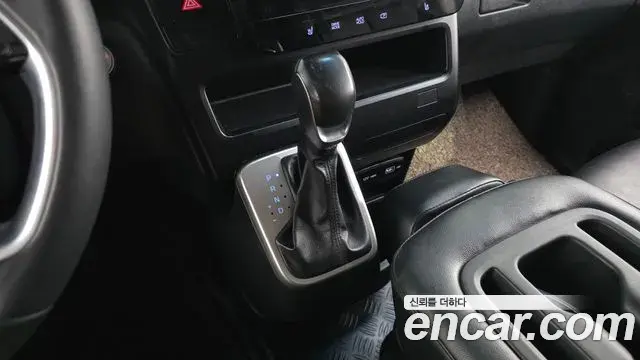 Hyundai Staria 2021 — Фото 9/20
