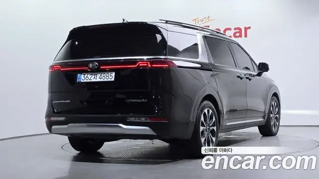 Kia Carnival 2021 — Фото 2/20