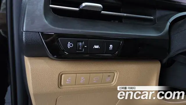 Kia Carnival 2021 — Фото 18/20