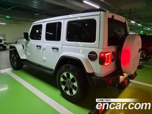 Jeep Wrangler 2022 — Фото 2/20