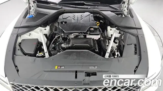 Genesis Electrified G80 2022 — Photo 6/20