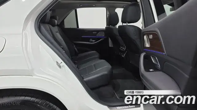 Mercedes-Benz GLE-Class 2021 — Фото 11/20