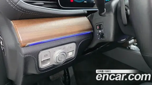 Mercedes-Benz GLE-Class 2021 — Фото 20/20