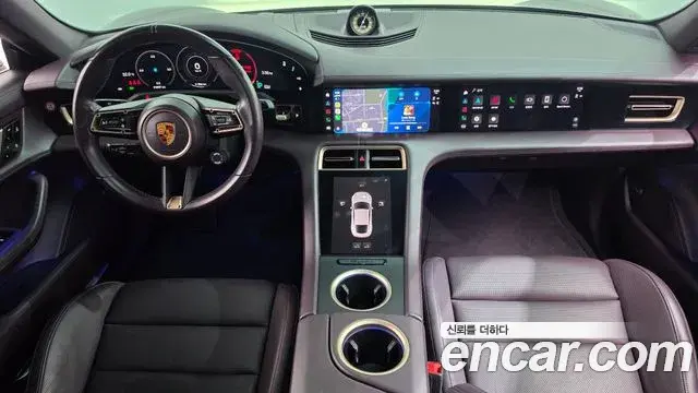 Porsche Taycan 2020 — Photo 12/36