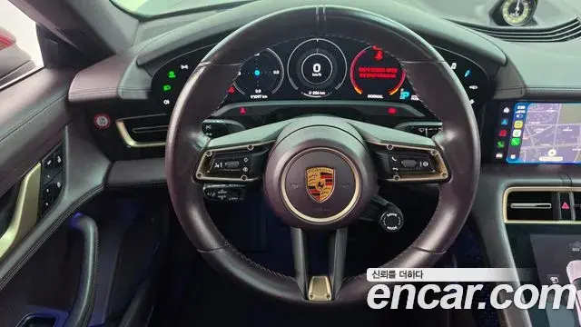 Porsche Taycan 2020 — Photo 31/36