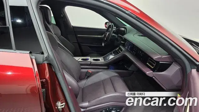 Porsche Taycan 2020 — Photo 26/36