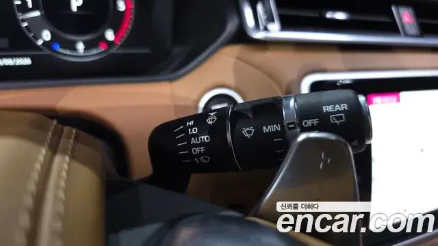 Land Rover Range Rover Velar 2018 — Şəkil 35/35