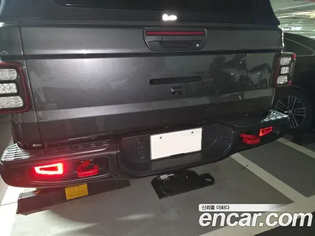 Jeep Gladiator 2021 — Фото 4/12
