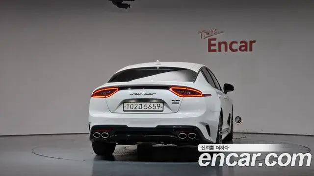 Kia Stinger 2020 — Фото 4/20