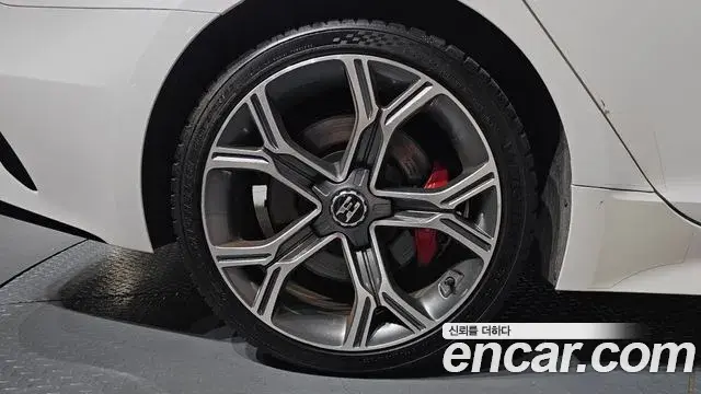 Kia Stinger 2020 — Photo 34/38
