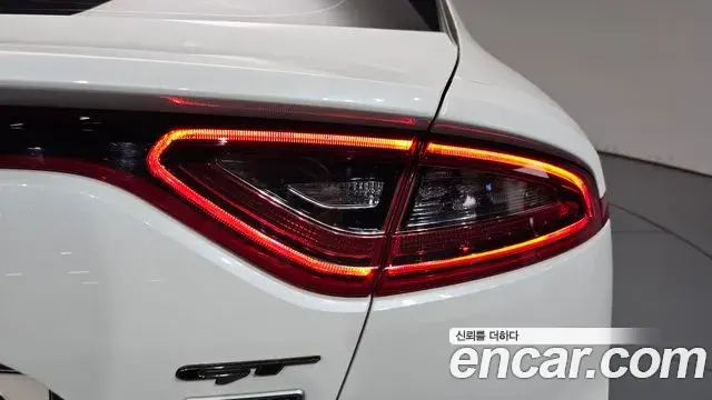 Kia Stinger 2020 — Photo 29/38
