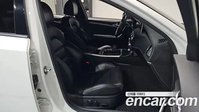 Kia Stinger 2020 — Photo 16/38