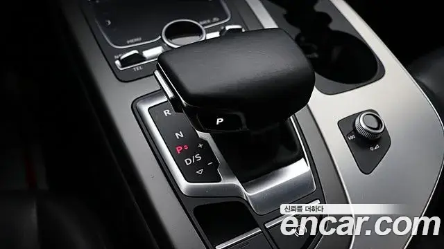 Audi Q7 2019 — Фото 18/20