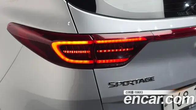 Kia Sportage The Bold 2018 — Şəkil 24/31