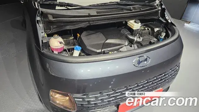 Hyundai Staria 2023 — Фото 6/20