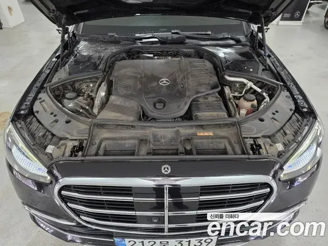 Mercedes-Benz S-Class 2023 — Фото 5/18