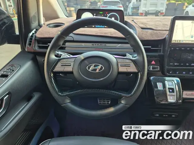 Hyundai Staria 2024 — Фото 13/20