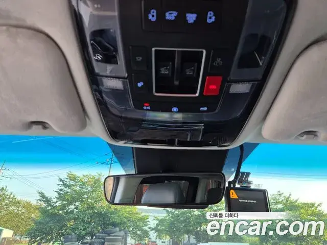 Hyundai Staria 2024 — Фото 16/20