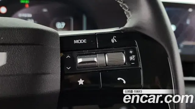 Kia Carnival 2025 — Фото 16/20