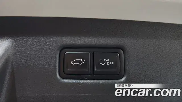 Kia Carnival 2025 — Фото 18/20