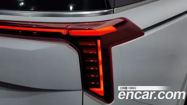 Kia Carnival 2025 — ფოტო 12/32