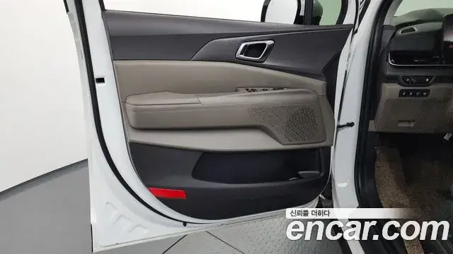 Kia Carnival 2025 — ფოტო 5/32